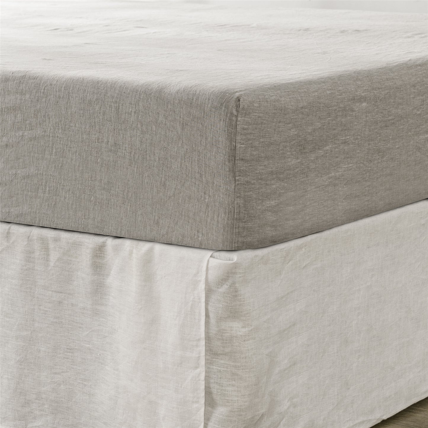 Basic Fitted Sheet, Bed Sheet, Mattress Cover, Bedding Essentials, Cotton Fitted Sheet, Twin Fitted Sheet, Queen Fitted Sheet, King Fitted Sheet, Soft Fitted Sheet, Elastic Corners, Wrinkle-Free Sheet, Deep Pocket Sheet, Hypoallergenic Sheet, White Fitted Sheet, Easy-care Bedding, Bedroom Basics, Standard Fitted Sheet, Bed Linens, Comfortable Sheets, Durable Bedding,