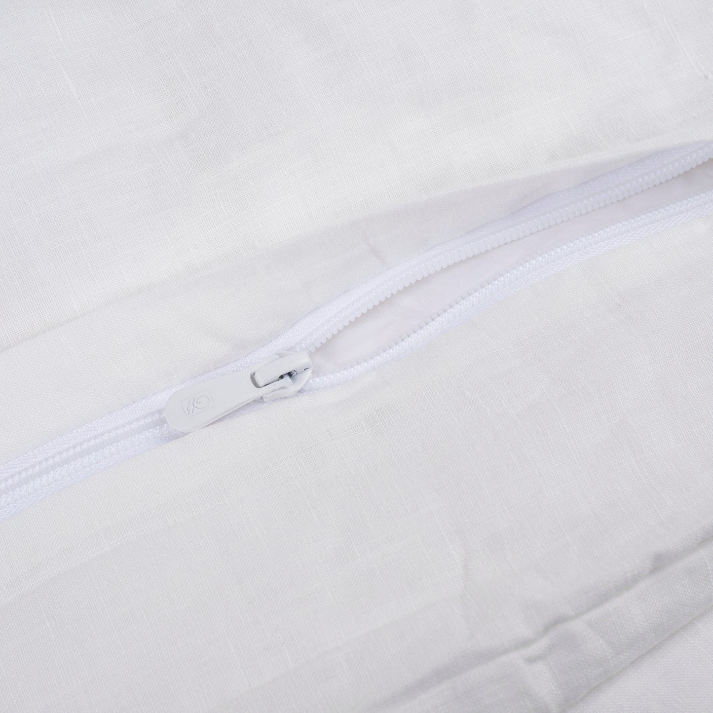 Basic Linen Duvet Cover, Linen Bedding, Duvet Cover Set, Natural Linen, Soft Duvet Cover, Queen Duvet Cover, King Duvet Cover, Twin Duvet Cover, Breathable Linen, Comfortable Bedding, Easy-care Duvet Cover, Bedroom Essentials, Bedding Basics, Durable Duvet Cover, Elegant Bedding, Neutral Duvet Cover, Cozy Linen, Minimalist Bedding, Lightweight Duvet Cover, Plain Linen Cover,