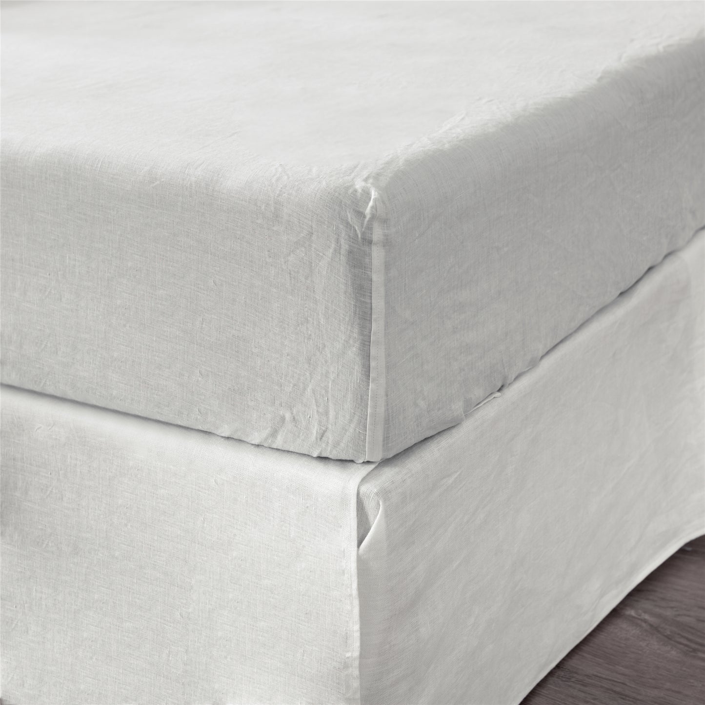 Basic Fitted Sheet, Bed Sheet, Mattress Cover, Bedding Essentials, Cotton Fitted Sheet, Twin Fitted Sheet, Queen Fitted Sheet, King Fitted Sheet, Soft Fitted Sheet, Elastic Corners, Wrinkle-Free Sheet, Deep Pocket Sheet, Hypoallergenic Sheet, White Fitted Sheet, Easy-care Bedding, Bedroom Basics, Standard Fitted Sheet, Bed Linens, Comfortable Sheets, Durable Bedding,