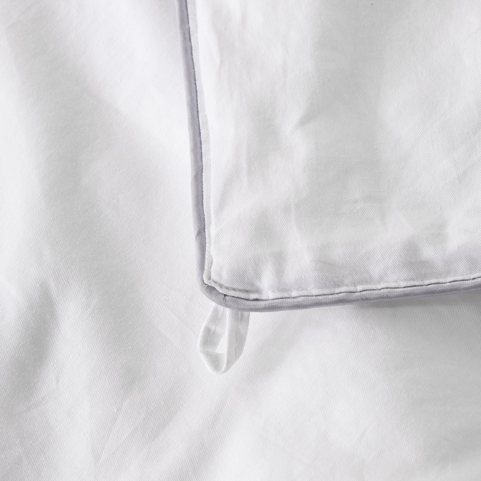 Silk Duvet Insert, Luxury Bedding, Silk Comforter, Soft Duvet, Hypoallergenic Duvet, King Silk Duvet, Queen Silk Duvet, Twin Silk Duvet, Lightweight Duvet, All-Season Duvet, Premium Duvet Insert, Breathable Bedding, Natural Silk, Bedding Essentials, Cozy Duvet Insert, Elegant Duvet, Durable Silk Duvet, Home Decor, Bedding Collection, Comfortable Duvet.