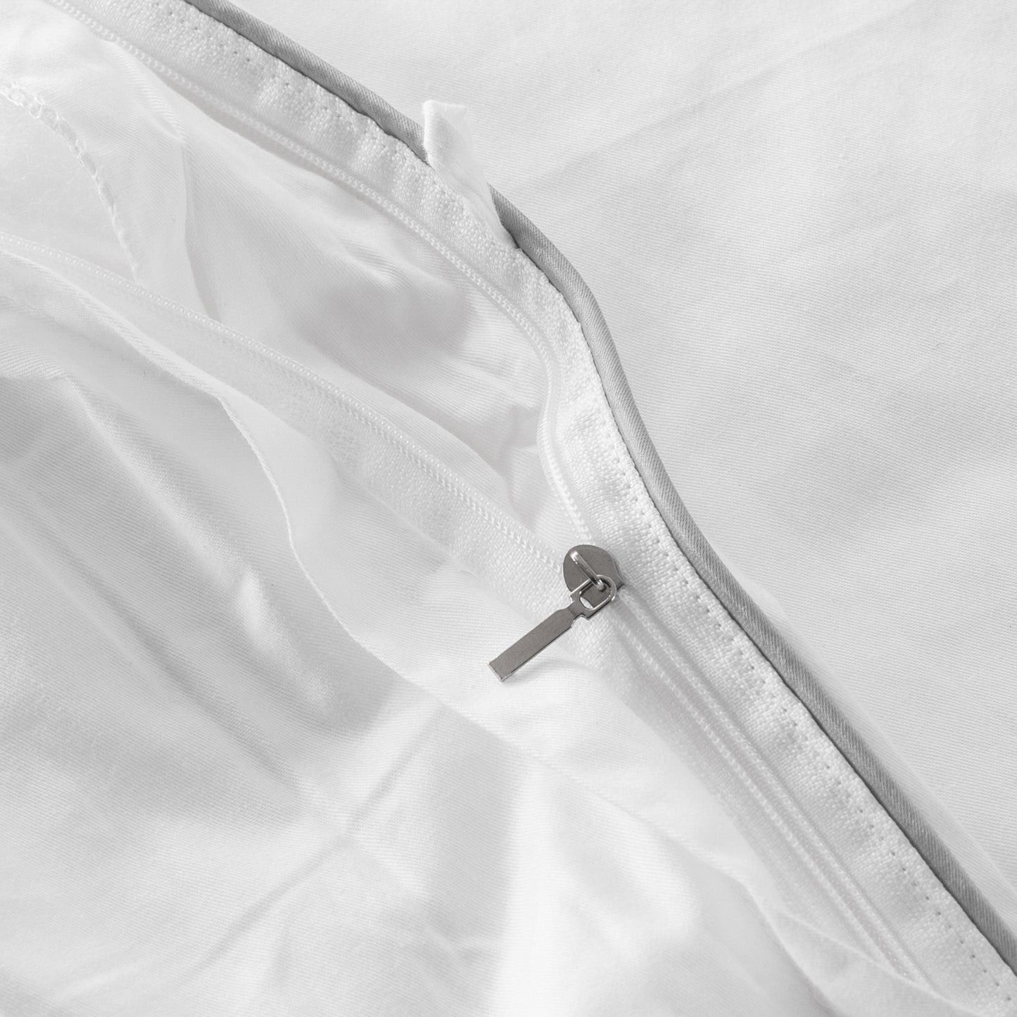 Silk Duvet Insert, Luxury Bedding, Silk Comforter, Soft Duvet, Hypoallergenic Duvet, King Silk Duvet, Queen Silk Duvet, Twin Silk Duvet, Lightweight Duvet, All-Season Duvet, Premium Duvet Insert, Breathable Bedding, Natural Silk, Bedding Essentials, Cozy Duvet Insert, Elegant Duvet, Durable Silk Duvet, Home Decor, Bedding Collection, Comfortable Duvet.
