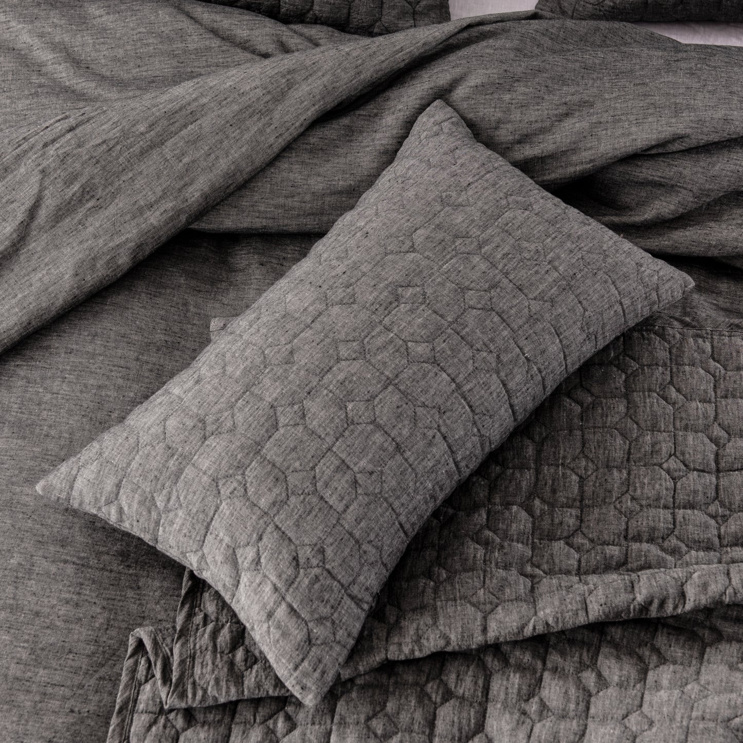 Hampton Quilt, Luxury Quilt, Quilted Bedding, Coastal Quilt, Elegant Quilt, Soft Quilt, Queen Quilt, King Quilt, Lightweight Quilt, Comfortable Quilt, Bedroom Essentials, Stylish Quilt,