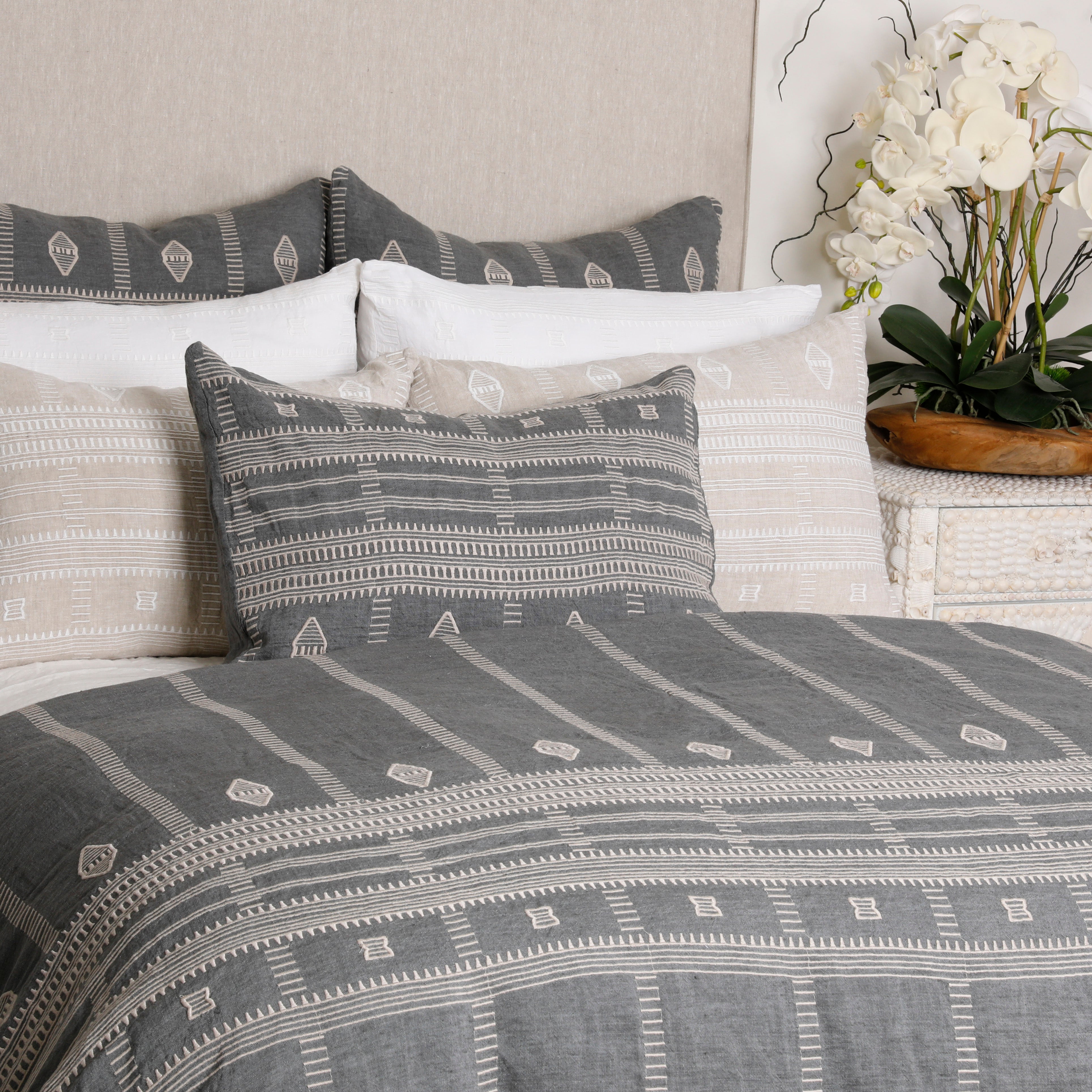 Racer Linen Embroidery Bedding – Native Linum